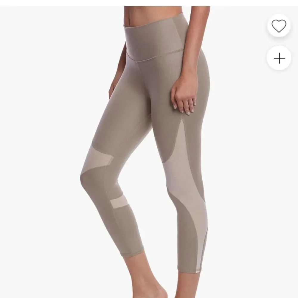 Alo Yoga Coast Capri Leggings Mesh Gray Women’s Small Cropped Athleticwear